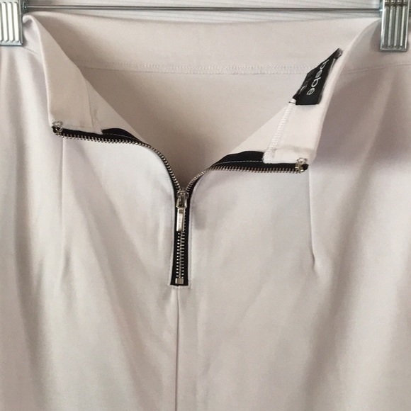 🆕 BEBE PONTE AND MESH PENCIL SKIRT 🔥 - Picture 7 of 9